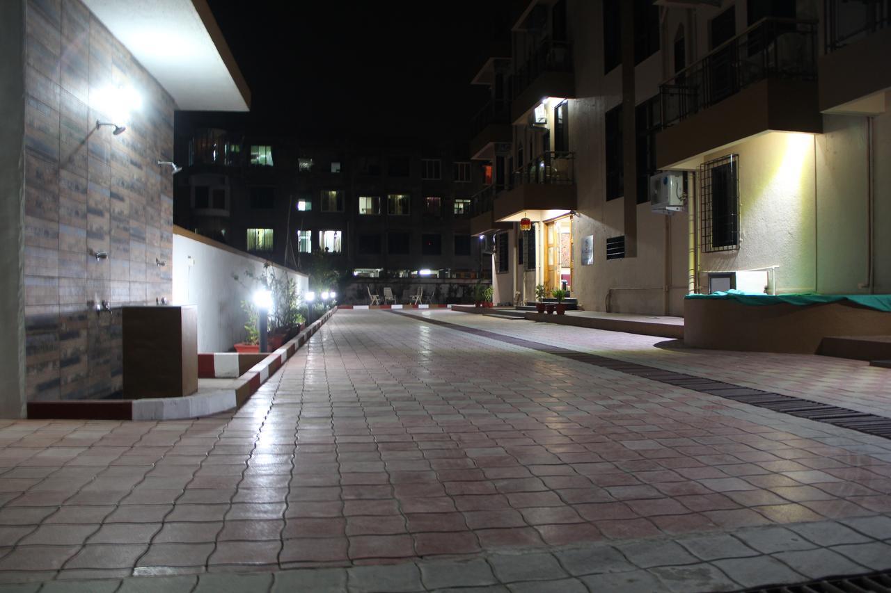 Hira Laxmi Residency 호텔 알리바그 외부 사진